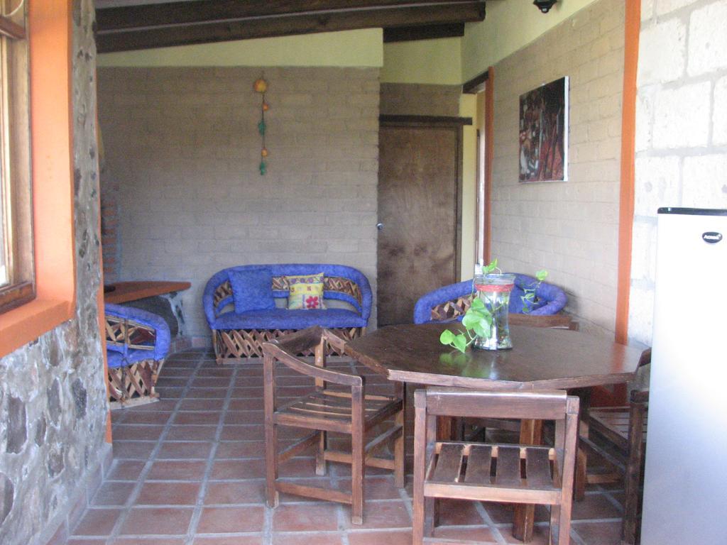 Cabanas Los Pocitos Hostal Celaya  Exterior foto